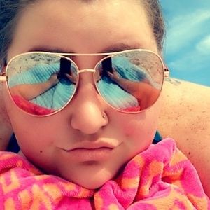 Meet your Posher, Shannon